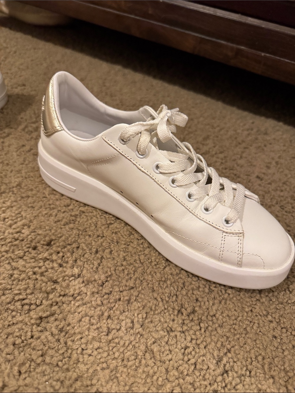 Golden Goose Women's White Low-Top Lace-Up Sneakers - Pure Star - gold back - Picture 3 of 8